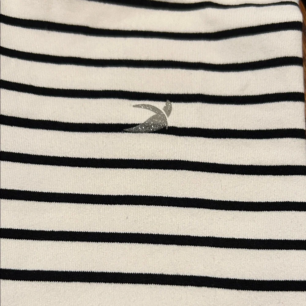 Black and White Striped Leggings - Picture 3 of 3